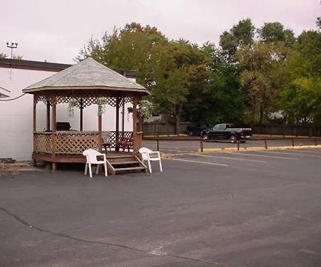 Chipican Motel Sarnia Exterior foto
